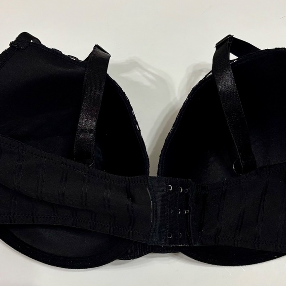 Women’s Body Embrace Lace Accent Bra Size 38DD - Picture 4 of 7